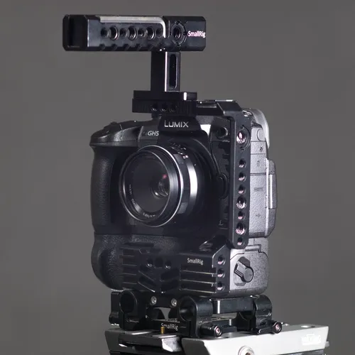 Panasonic Lumix GH5 Mirrorless Camera