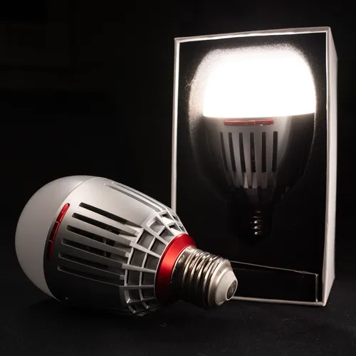 Aputure RGB LED Smart Bulb Kit (Accent B7c)