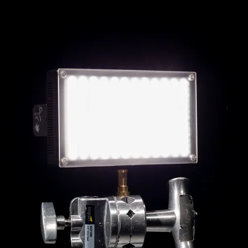 Generay LED-7100t LED Light