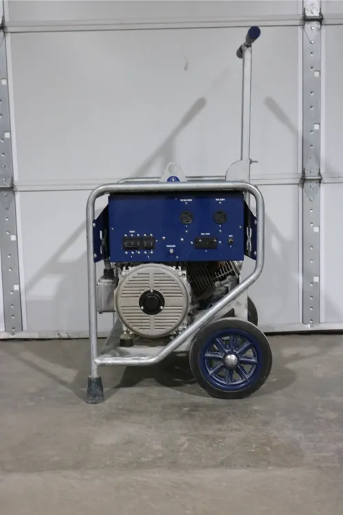 Makinex 120/240V 9kW Compact Generator 