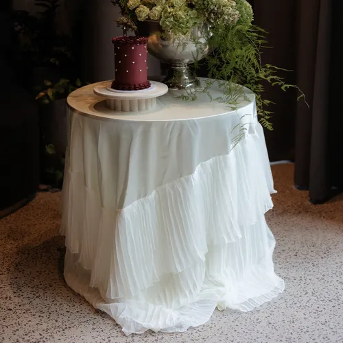 The Laine (Round Tablecloth)