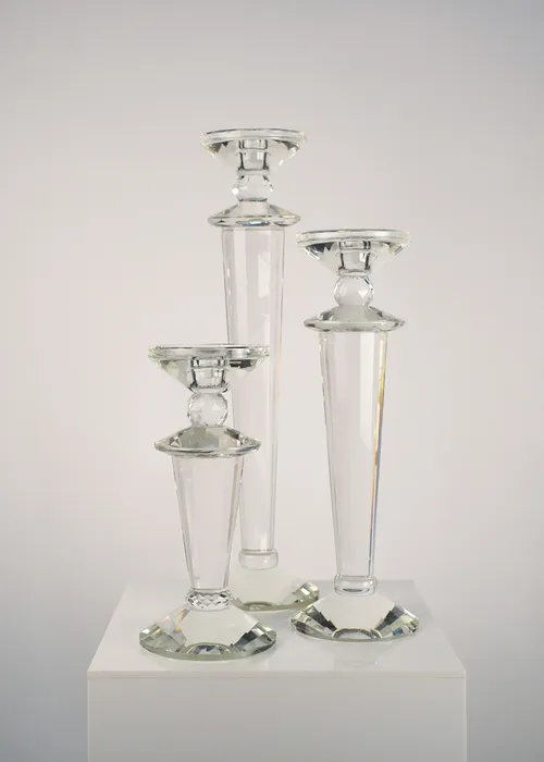 Le Monde Candlestick