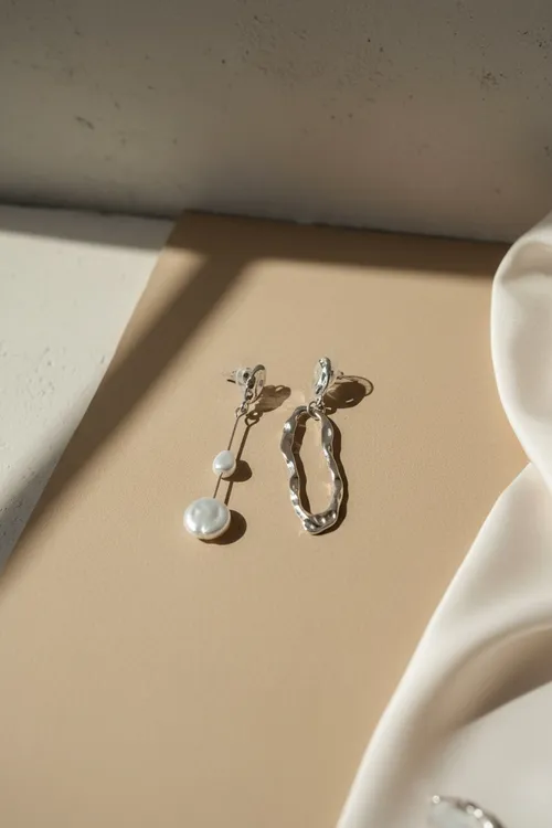 Silver Pearl Asymmetry Earrings