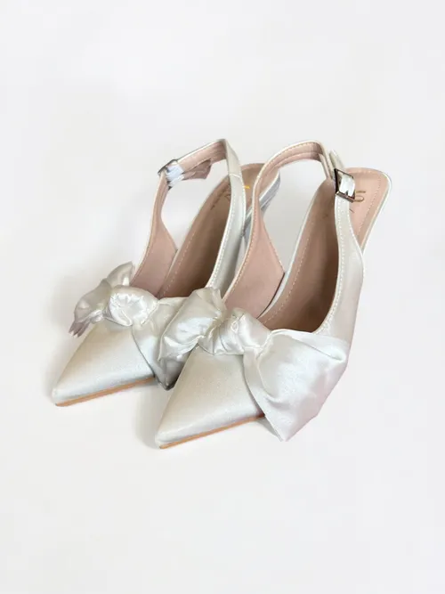 Satin bow heel