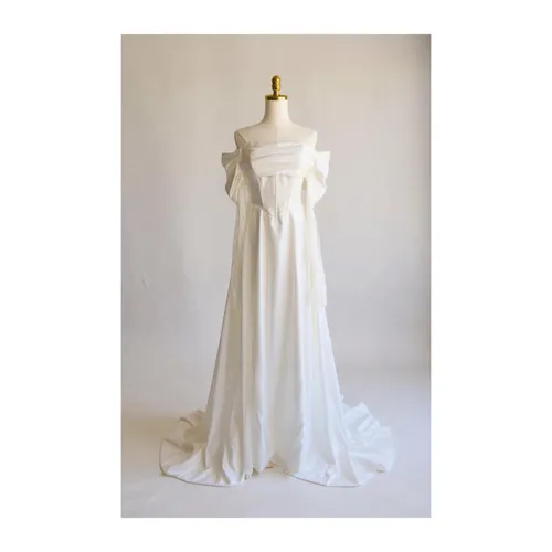 Off shoulder lace slit dress