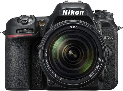 NIKON D7500 (APS-C)