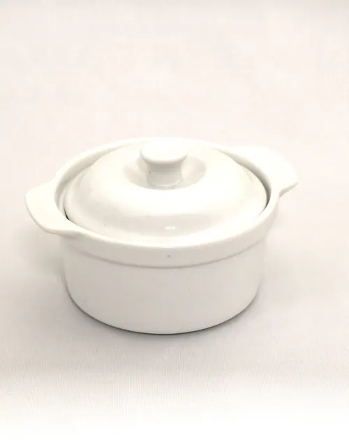 Casserole dish with lid