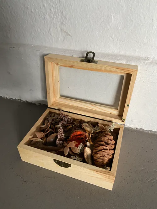Light Wood Box With Dried Flowers