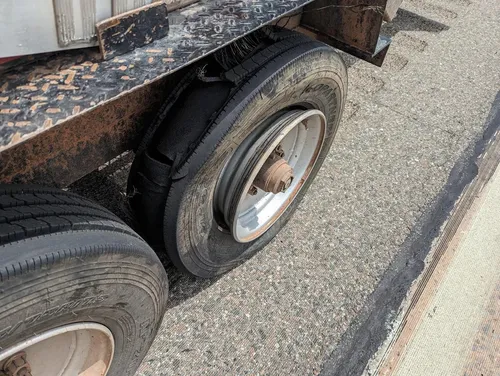TIRE/Road side protection