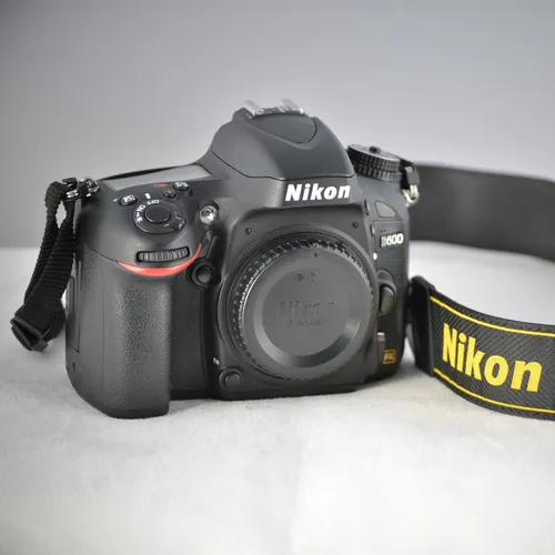 Nikon D600 DSLR Camera Body