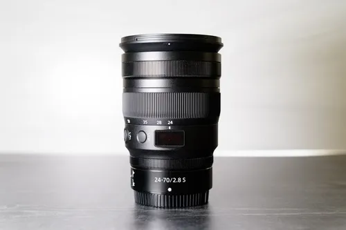 Nikon 24-70mm F2.8 mirrorless mount lens