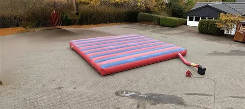 Hoppeborg (pude) 6,5 x 7 m