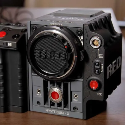 Câmera Red Scarlet Mysterium-X 5K (EF ou PL)