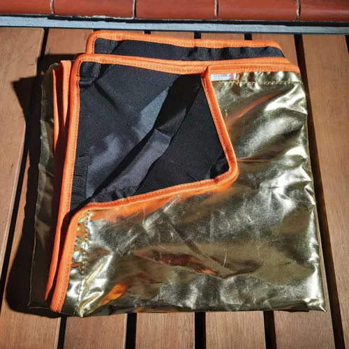 Pano Dourado/Preto 1,20x1,20m CALANGOTEX