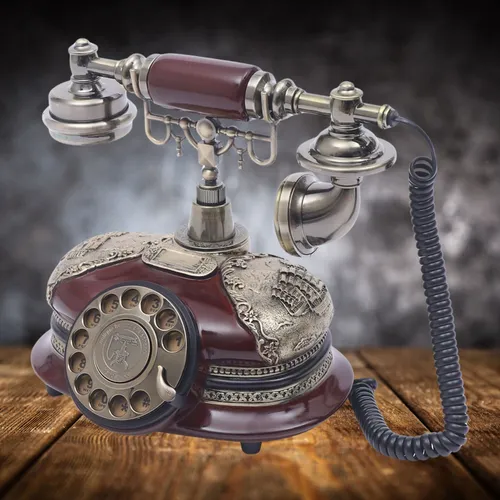 Cecil (Dark Red) - Celebrity Audio Guestbook