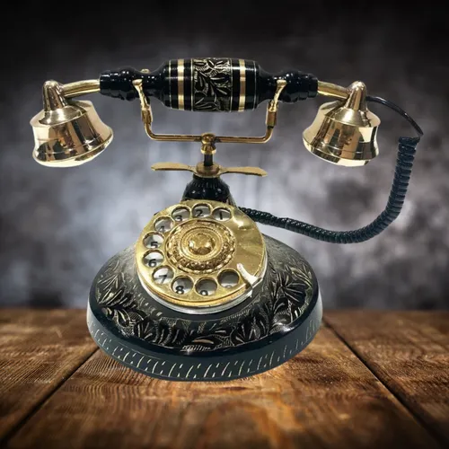 Cynthia (Black & Gold) - Neoclassic Audio Guestbook