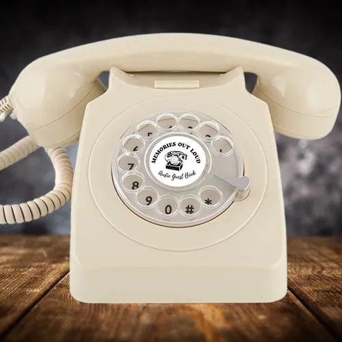 Maddie (Ivory) - Retro Audio Guestbook