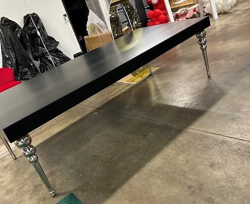 Black Captain Table (R)