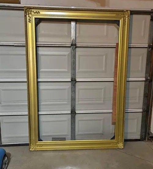 Gold Frame (R)