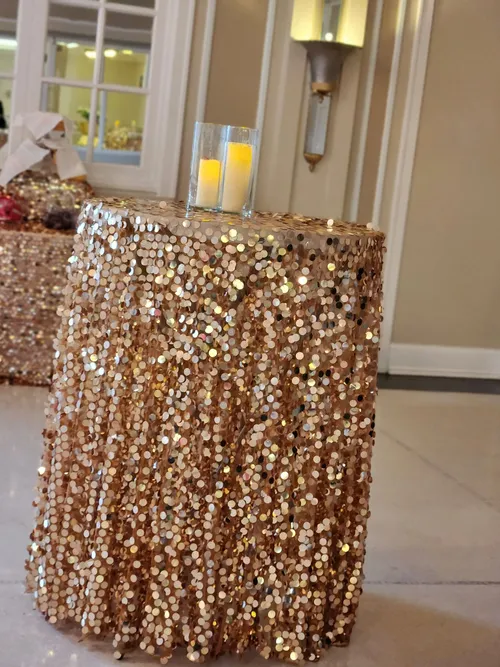 Gold Payette Tablecloths (R)