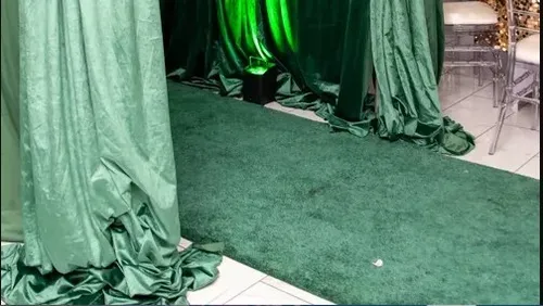 Green Carpet Runner (R)