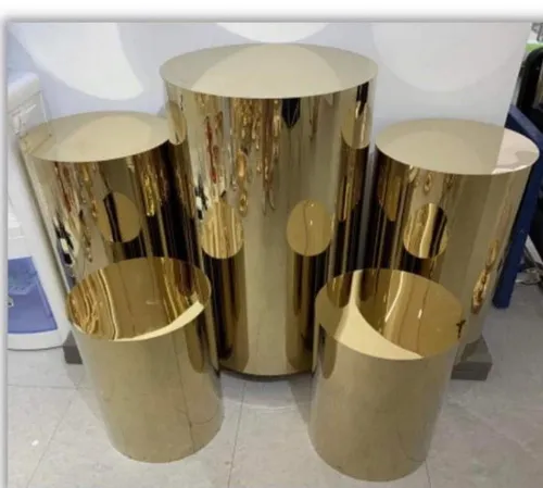 Gold Mirror Plinths (SH)