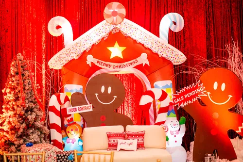 Gingerbread House prop  (SH)