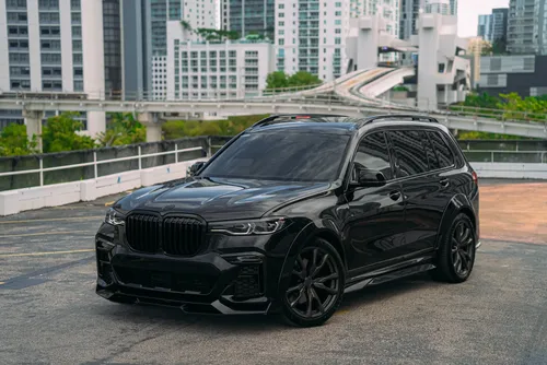 BMW X7 (Black)