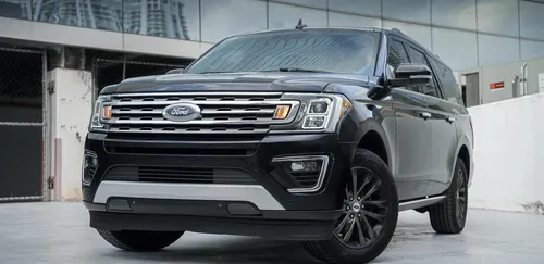 Ford Expedition Max - (Black)