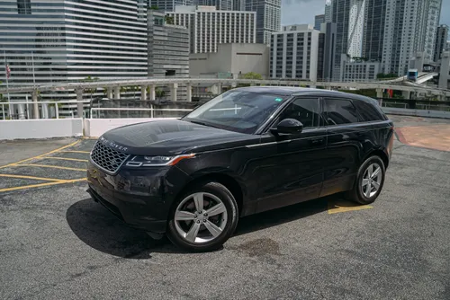 Land Rover Velar - (Black)