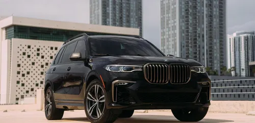 BMW X7 - (Black)