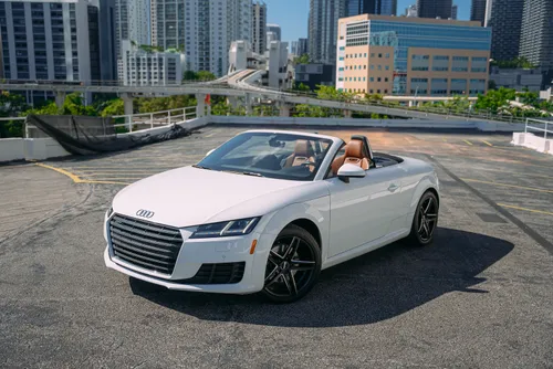Audi TT - (White)