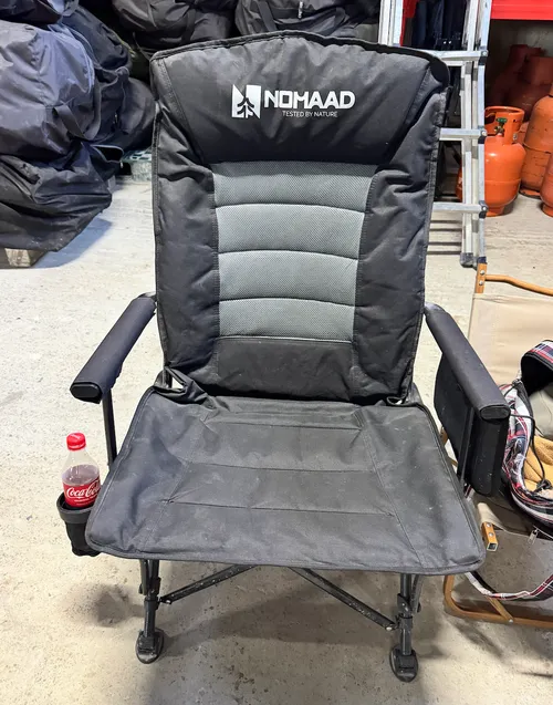 Аяны том хар сандал