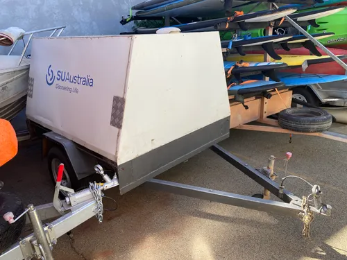 PERTH Small Single Axle Trailer, Covered