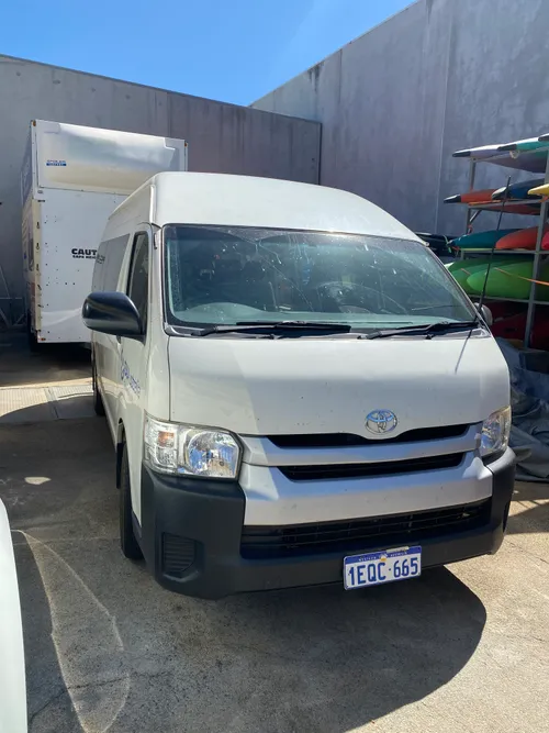 PERTH Toyota Hiace 12 seats