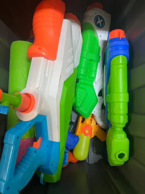 PERTH Water Guns box