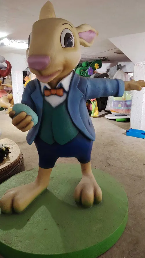 Figurina Iepure cu ou in mana 2,2m 