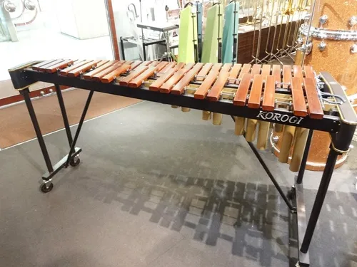 Xilófono de 4 Octavas de 49  Teclas de Palo de Rosa (C4-C8), Altura Ajustable, Armazón Ligero, Korogi SE555C