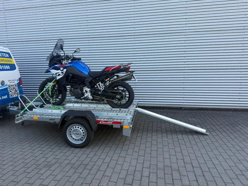 Motorradanhänger 750 kg - für 3 Motorräder