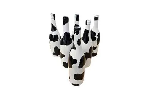 GW086 Barnyard Milk Bottle