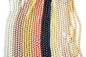 PS039 Pearl Strand - Off White [8mm] [32 inch]