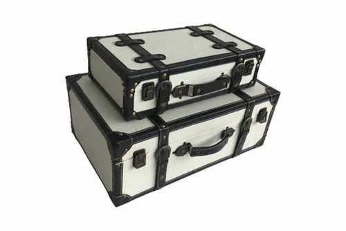 VL012 Vintage Luggage - Black & White Large 