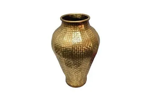 GW104 Gold Vase