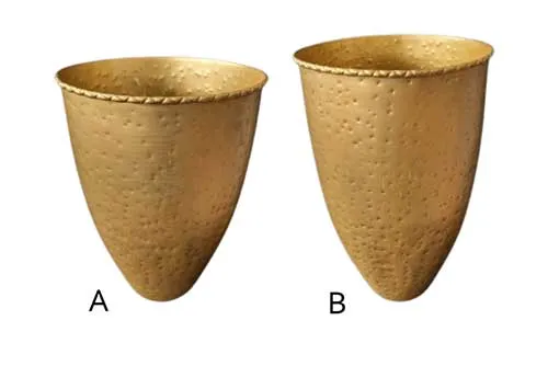 VA102 Vase - Metal Gold