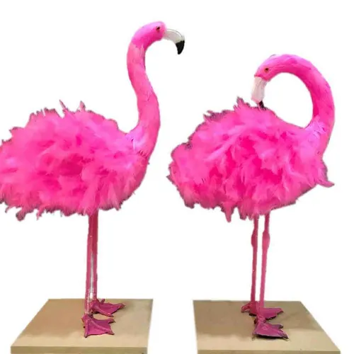 PF021 Pink Flamingo - Feathered Straight