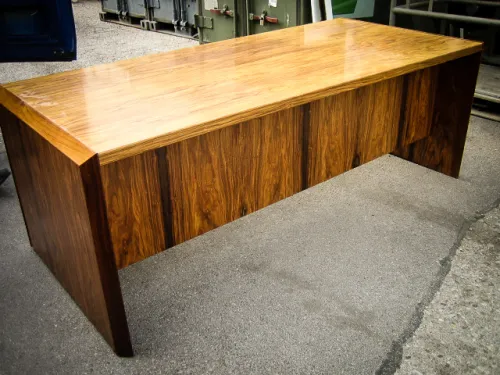 Schreibtisch, Chefschreibtisch, Vollholz