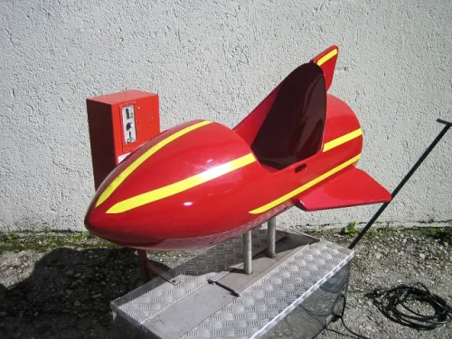 Kiddyride, Rakete, rot