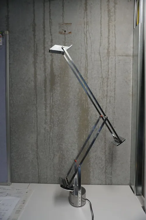 Tizio Schreibtischlampe chrom