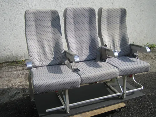 Flugzeug Sitzreihe 3 Plätze 3er Bank