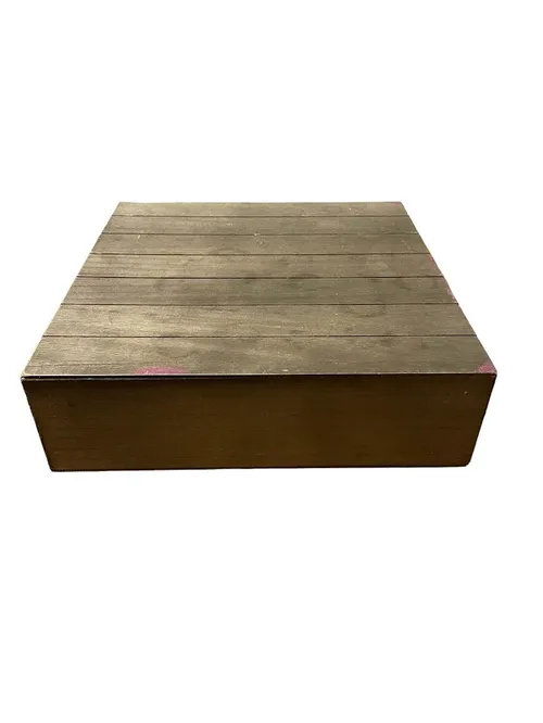 Wooden Riser Square